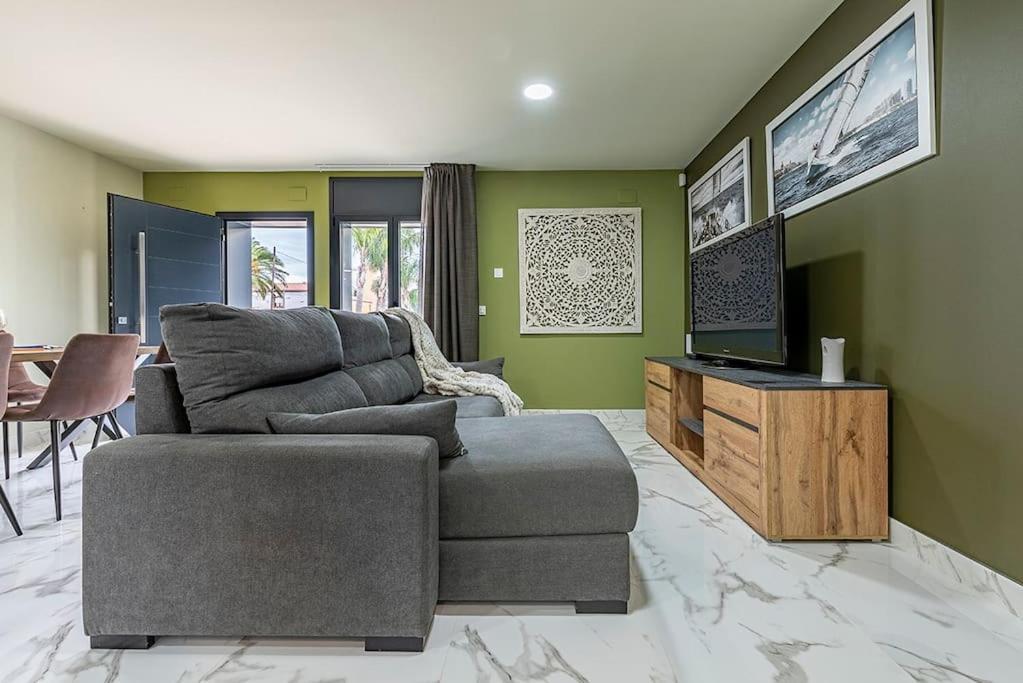 5 Stelle Piscina, Jacuzzi, Wifi - 2 Min Dal Mare Apartment Miami Playa Luaran gambar