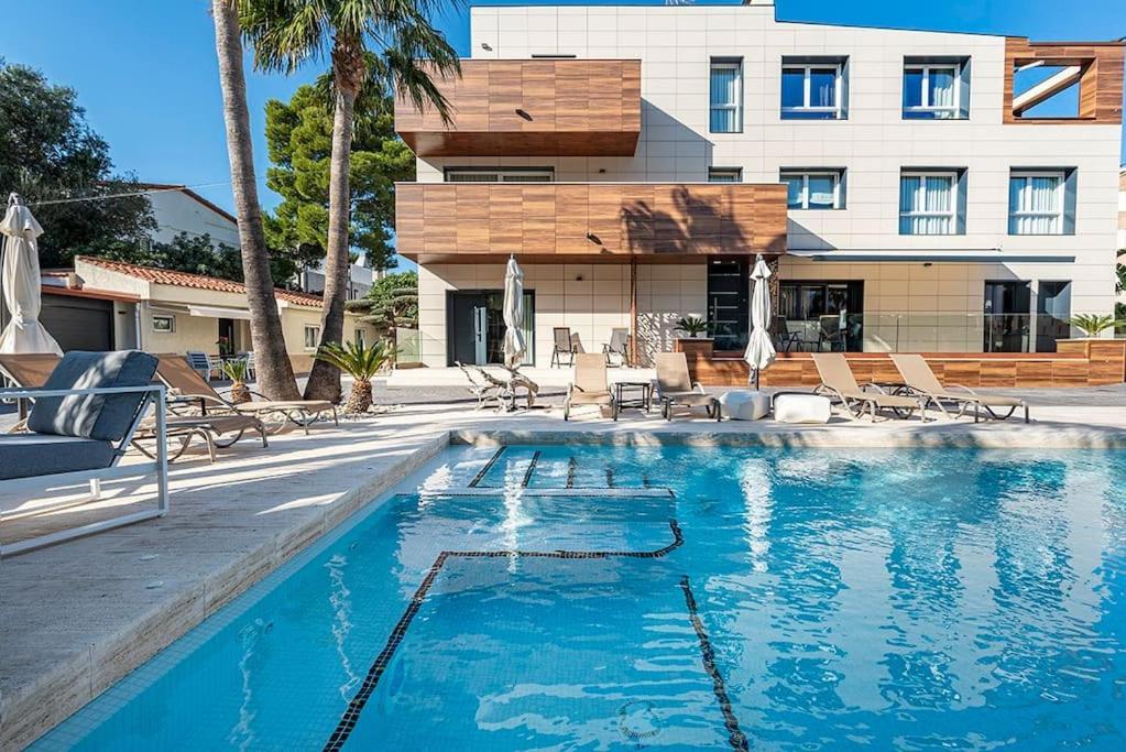5 Stelle Piscina, Jacuzzi, Wifi - 2 Min Dal Mare Apartment Miami Playa Luaran gambar