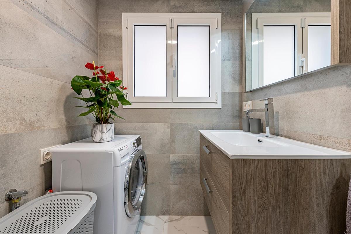 5 Stelle Piscina, Jacuzzi, Wifi - 2 Min Dal Mare Apartment Miami Playa Luaran gambar